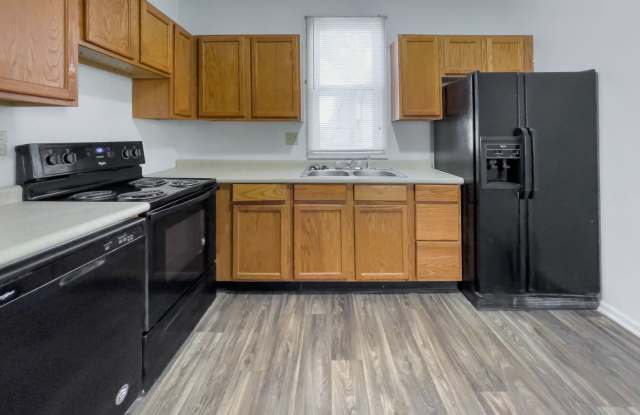 834 W North St - The Ultimate Ball State Rental | 4 Bedrooms, 2 Baths, Pet Friendly Gallery 1