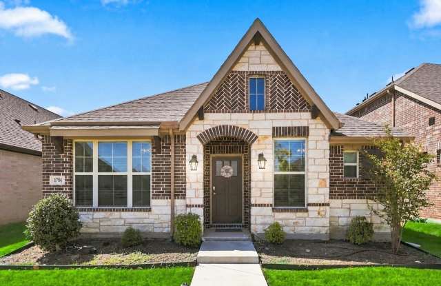 1704 Blakely Place photos photos