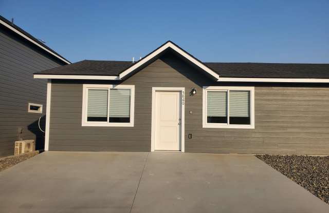 5860 W 41 St photos photos