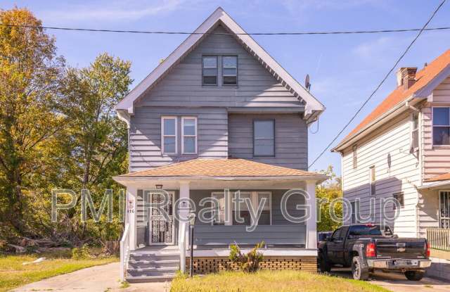 476 E 108th St photos photos