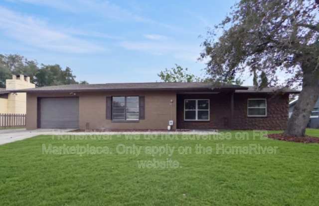 1101 Oakwood Ln photos photos
