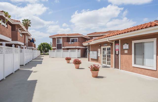 Casa Pacifica Apartment Homes Gallery 4