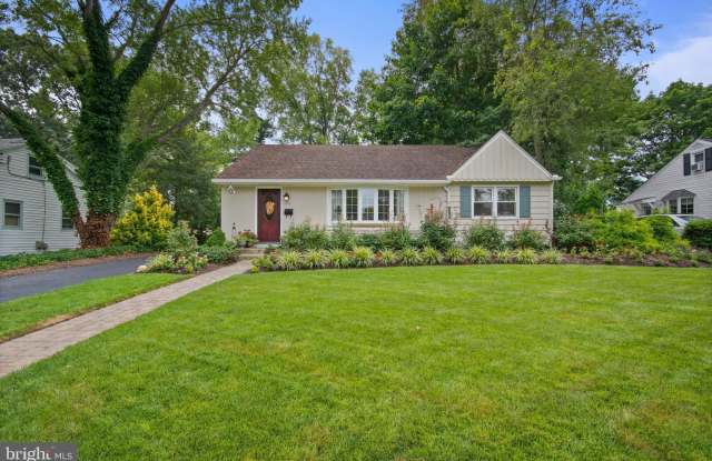 523 WAYNE AVENUE - 523 Wayne Avenue, Pitman, NJ 08071