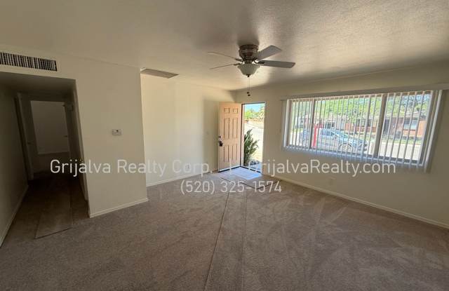 Eastside 4 Bedroom, 1.5 Bath House w/ Large Yard for Rent (Tanque Verde/Pantano) Gallery 3