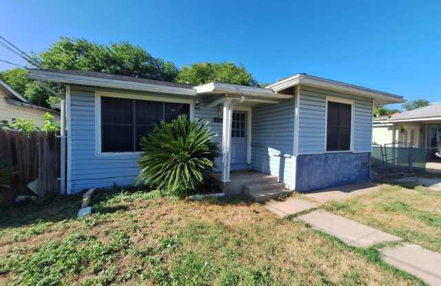 4767 Lark Gallery 2