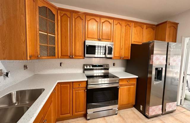 2135 Madeira Dr - 2135 Madeira Drive, Weston, FL 33327