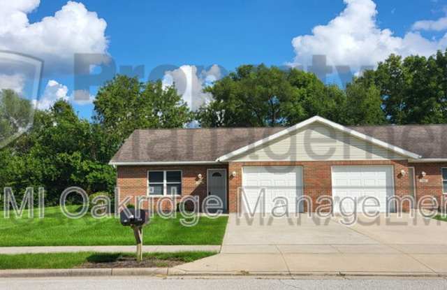 740 Meadow Glen Ave Gallery 1