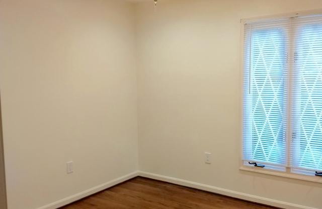 1735 LONG GREEN DRIVE Gallery 4