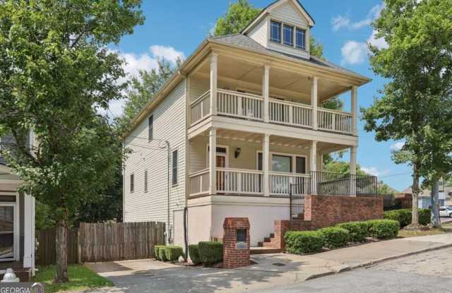 663 Windsor Street SW Gallery 2