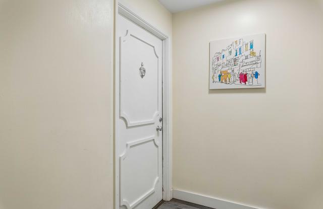 10129 Main Street Gallery 4