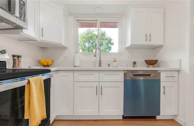 22935 Nadine Cir Unit A photos photos