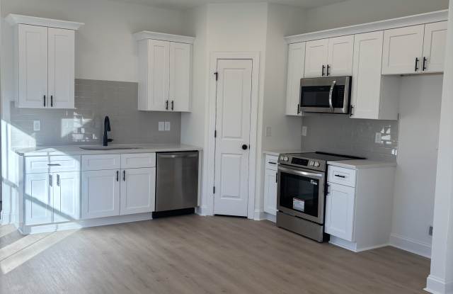 1077 Gibson Street photos photos