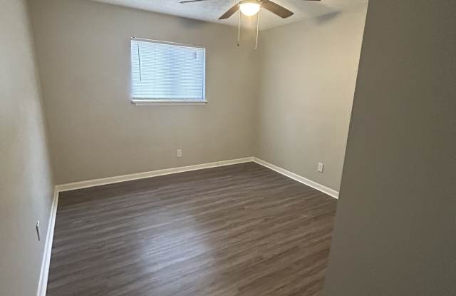 843 Applewood Lane - 1 Gallery 3