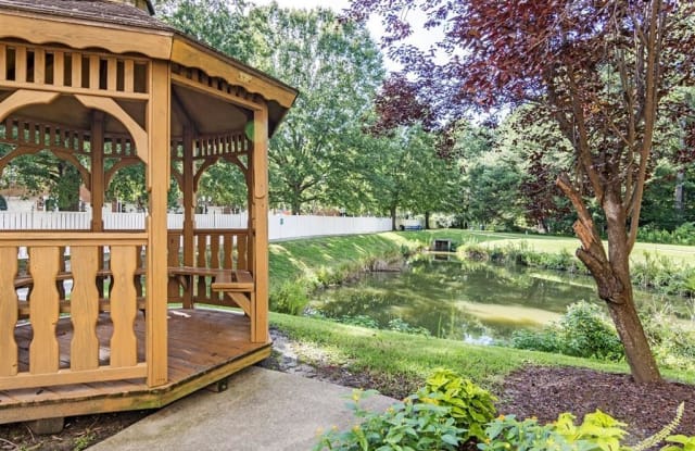 Silverhill at Arboretum photos photos