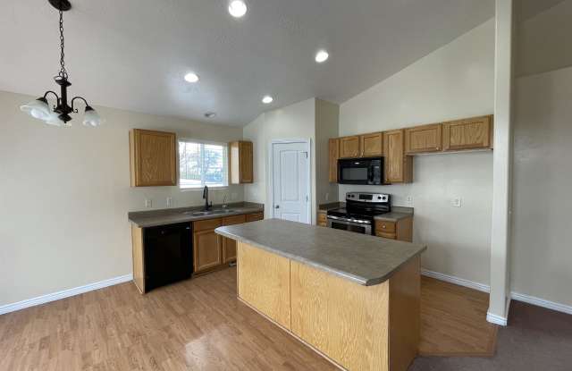 8761 W 3500 S - 1 Gallery 4