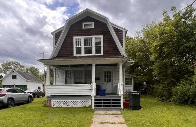 Single family home 3 bedrooms 1.5 bathrooms photos photos