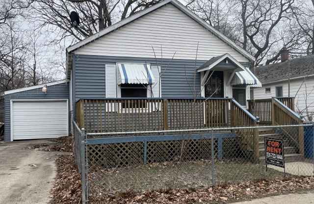 2336 Hoyt St photos photos