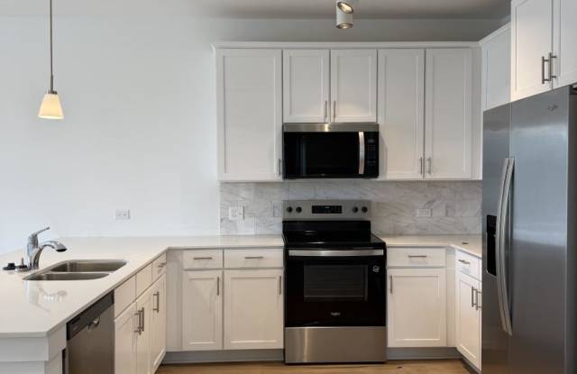 975-77 East 75th St. Gallery 3