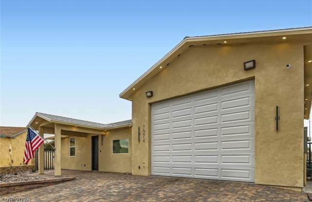 7074 Pinebrook Court Gallery 3