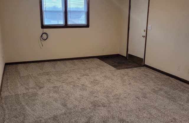 910 Harrington Avenue - B Gallery 3