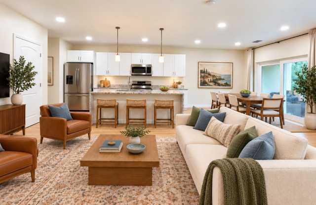 1977 Freedom Dr Gallery 1