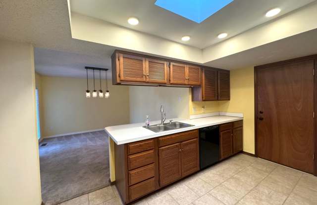Beautiful 3 Bedroom 2 Bathroom Home in Union School district! Gallery 4
