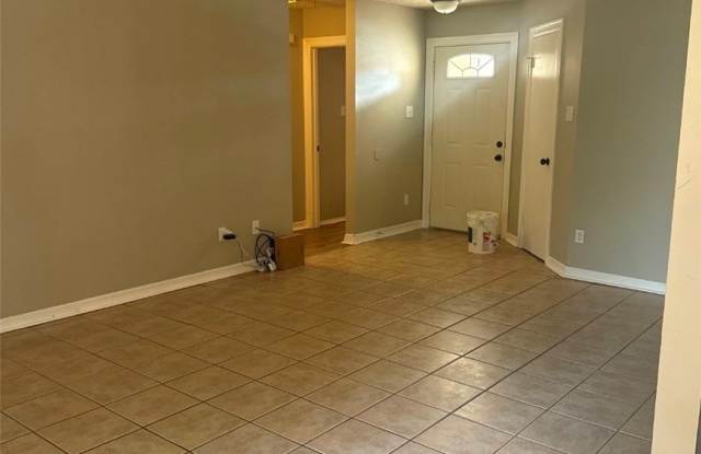 205 Carol Court Gallery 4