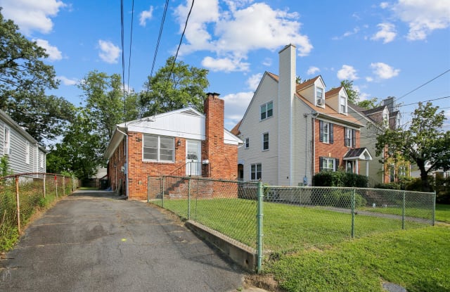 5619 6th St N Uppr UNIT - 5619 6th Street North, Arlington, VA 22205