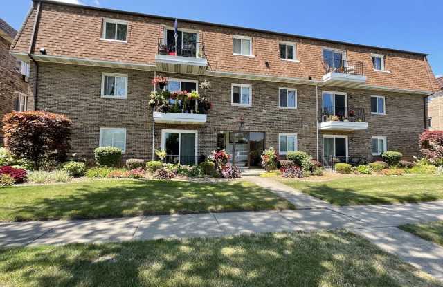 10720 Kilpatrick Avenue - 10720 Kilpatrick Avenue, Oak Lawn, IL 60453