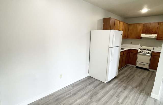 1740 Shawnee Drive - A Gallery 2