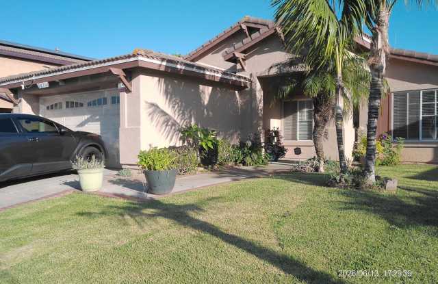4 bedroom home in San Ysidro Gallery 3