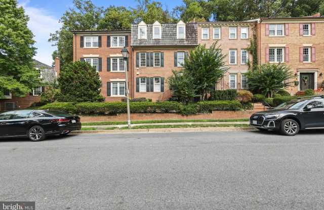 2367 S QUEEN Street - 2367 South Queen Street, Arlington, VA 22202