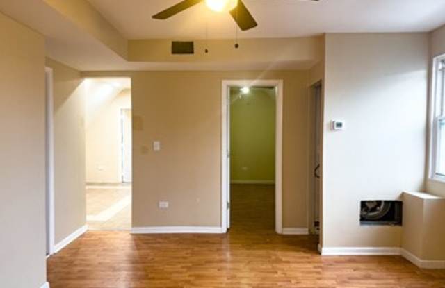 5005 West Chicago Avenue Gallery 2