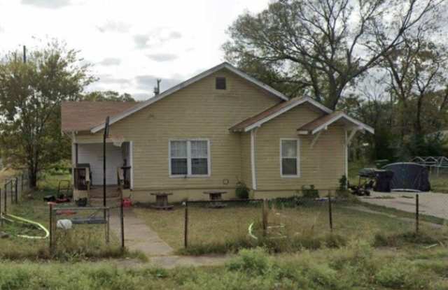 2000 Windsor Avenue photos photos