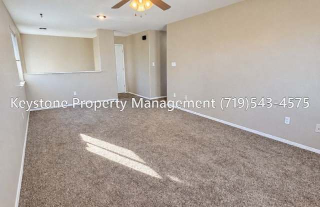 APPLICATION FEE REIMBURSED! Nicely Maintained Duplex in Pueblo West 3 Bed/2 Bath/2 Car Garage  $1800/$1800 Gallery 4