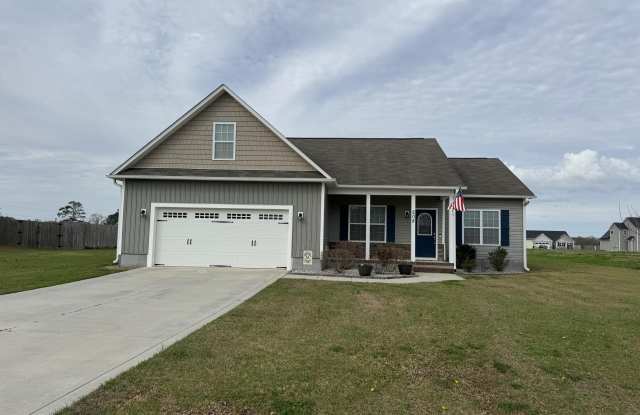 208 Trophy Ridge Drive - 208 Trophy Ridge Drive, Onslow County, NC 28574