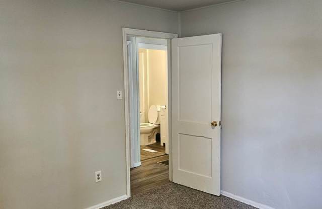 2 bed house with a garage  EHA Approved Gallery 3