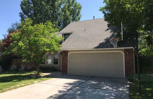 4271 Pennfield | Unique 2k Sq. Ft. Home on Corner Lot, Skylights, Vaulted Ceilings, Giant Backyard! photos photos