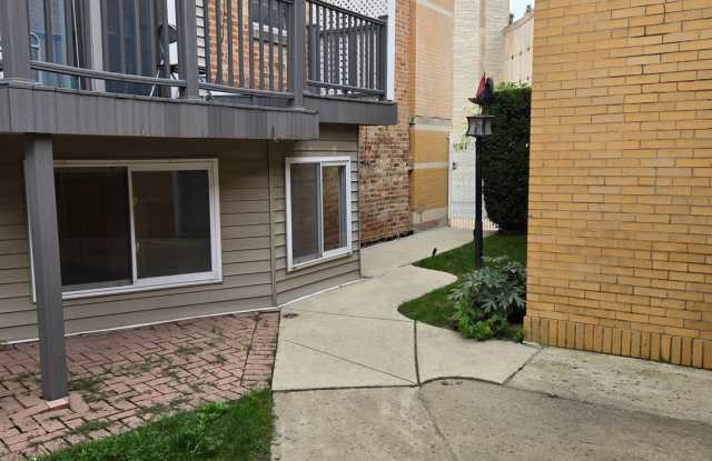 1000 N. Oakley Blvd. photos photos