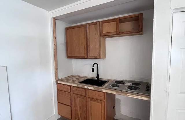 Room in 2 Bedroom Home in Gastonia Gallery 4