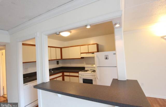 2622 WAGON DRIVE - 2622 Wagon Drive, Huntington, VA 22303