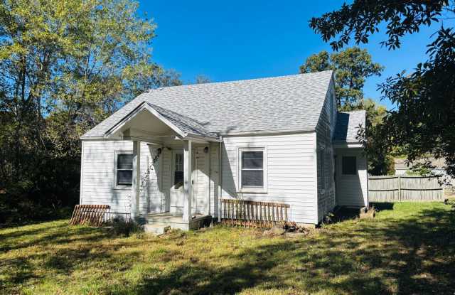 Single family home - 650 Salem Avenue, Rolla, MO 65401