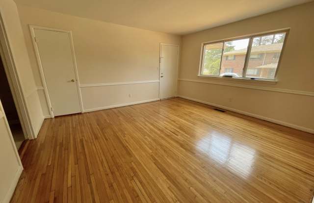 2001 Molton Ct Gallery 3