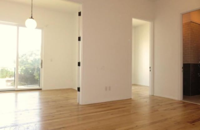 212 Evergreen Avenue - 212 Evergreen Avenue, Brooklyn, NY 11221