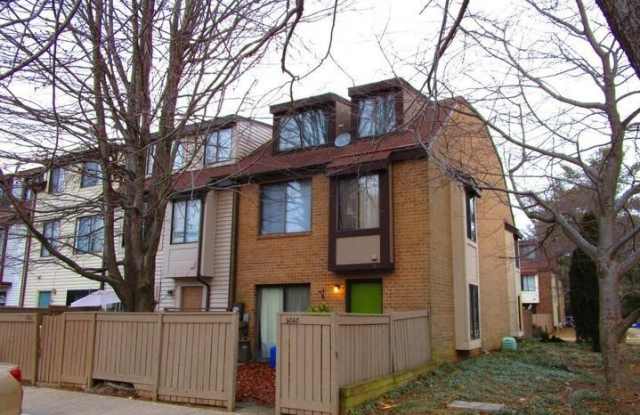 3BD 2.5BA End Unit Townhome photos photos