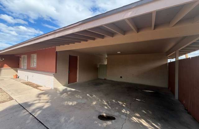 Tempe 4BR Single-Family Home with Private Pool, RV Gate & 2-Car Carport – First Month FREE! Gallery 3
