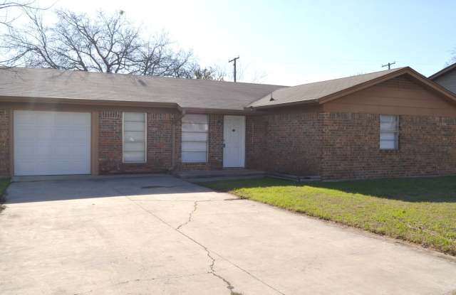 Let's call that bluff! - 1501 Bluffdale Street, Copperas Cove, TX 76522