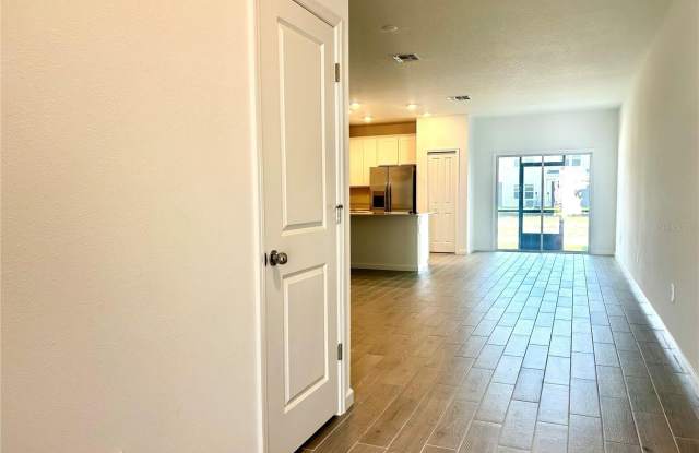 3479 SE 37 COURT Gallery 4