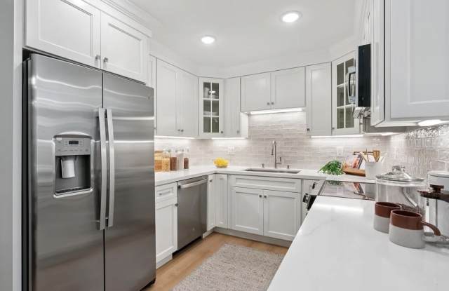 2133 Tice Creek Dr Apt 4 photos photos