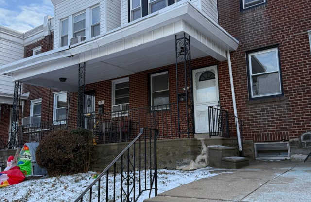 Cute 3 bedroom 1 bathroom in Lawncrest photos photos